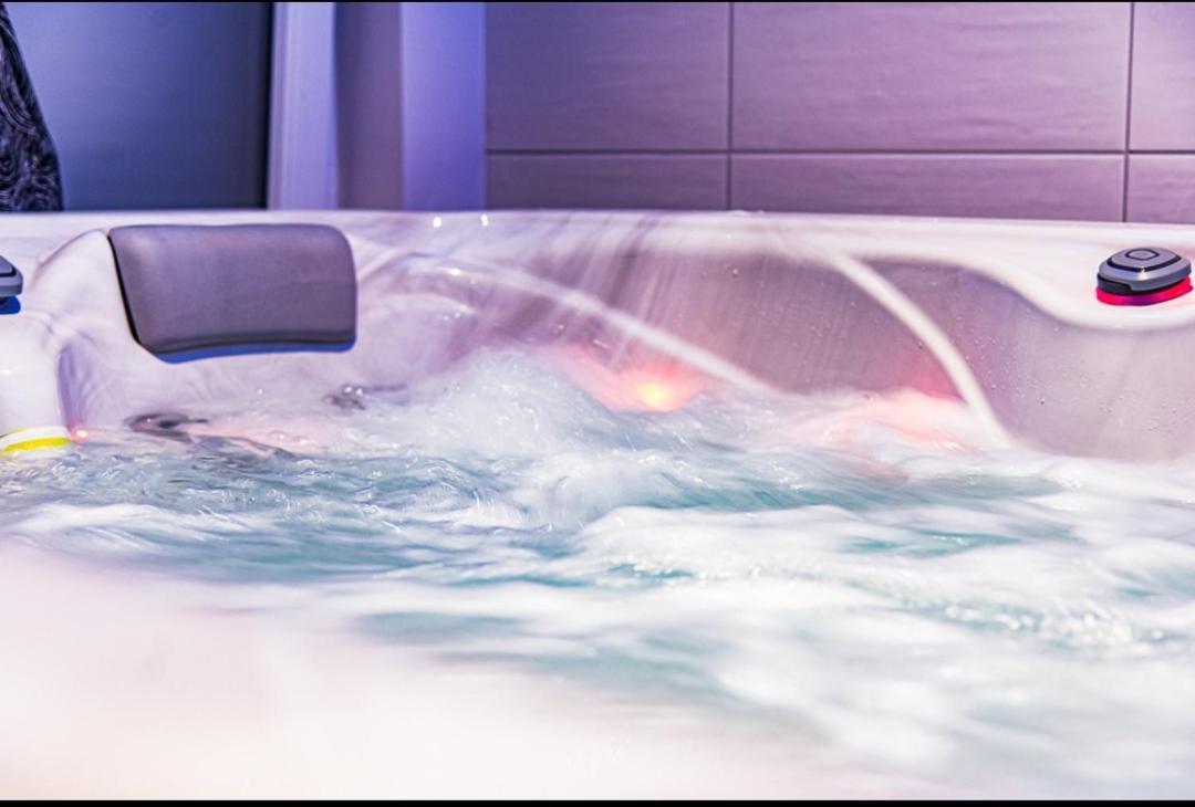 Spa De La Quarterelle Love Room 88 Vosges Remiremont Exterior photo