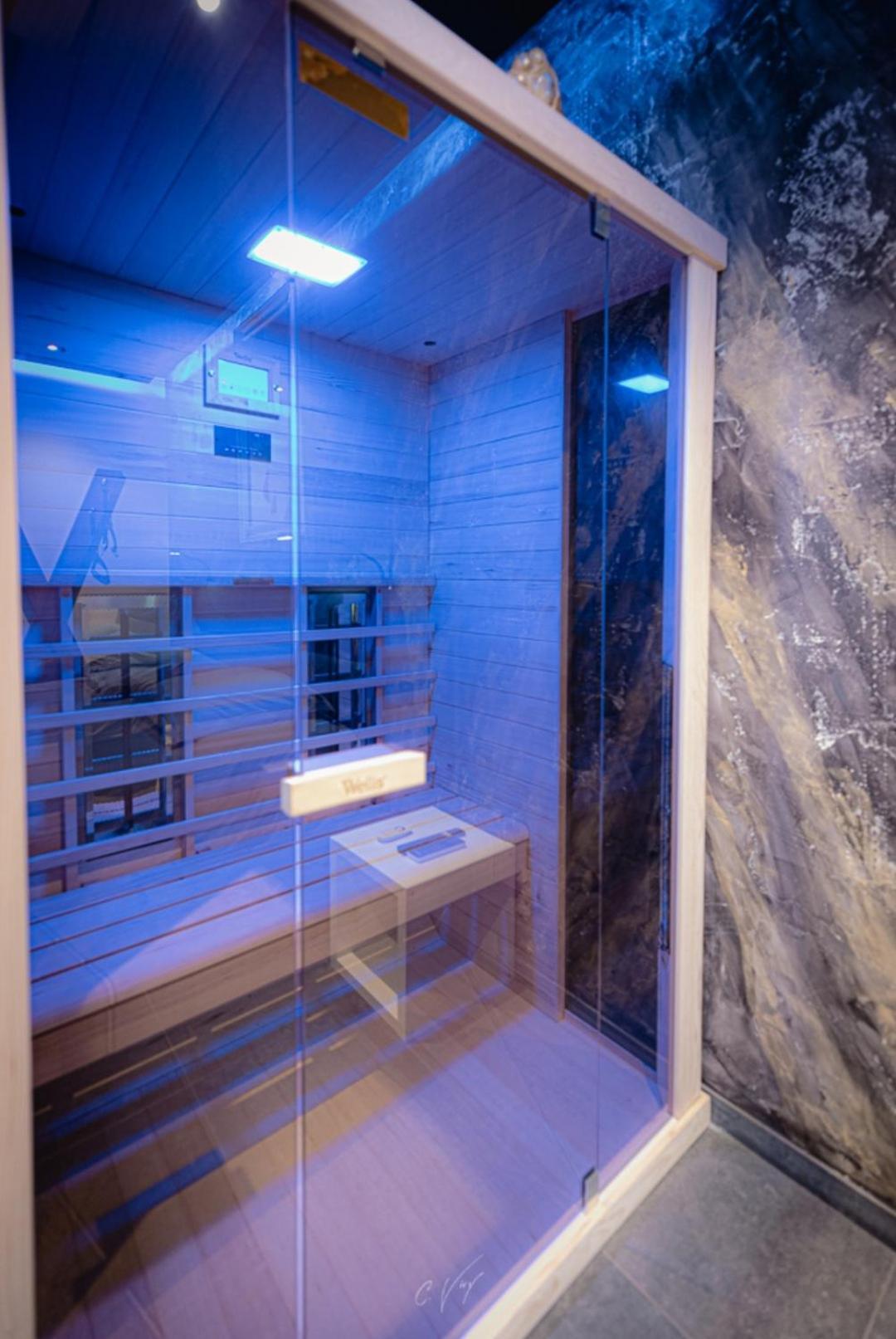 Spa De La Quarterelle Love Room 88 Vosges Remiremont Exterior photo